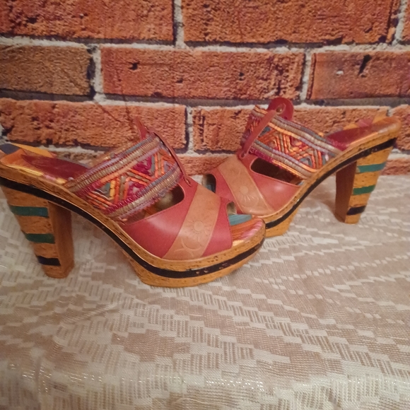 REALLY CUTE SHOES - Picture 3 of 13